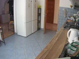 voyeurcam-julmodels-kitchen