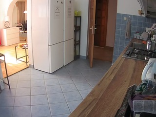 voyeurcam-julmodels-kitchen
