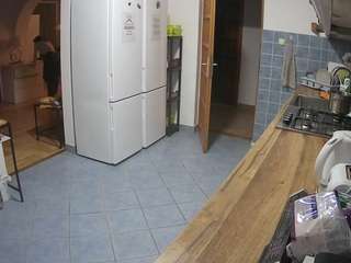 voyeurcam-julmodels-kitchen