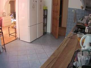 voyeurcam-julmodels-kitchen