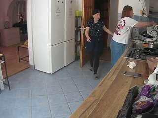 voyeurcam-julmodels-kitchen