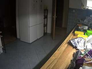 voyeurcam-julmodels-kitchen