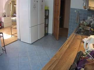 voyeurcam-julmodels-kitchen webcam