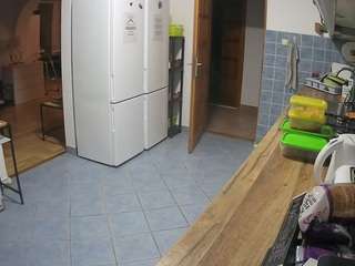 voyeurcam-julmodels-kitchen