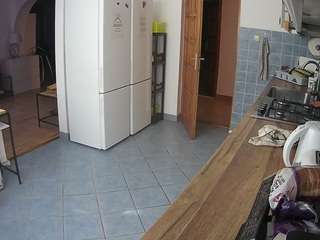 voyeurcam-julmodels-kitchen