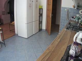 voyeurcam-julmodels-kitchen