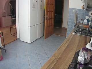 voyeurcam-julmodels-kitchen