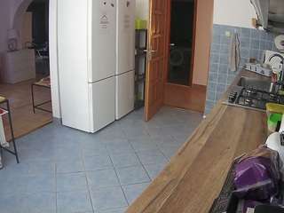 voyeurcam-julmodels-kitchen