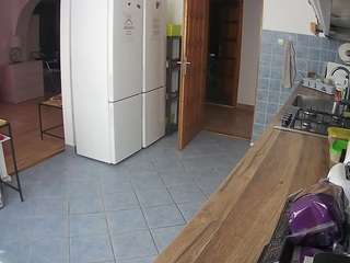 voyeurcam-julmodels-kitchen