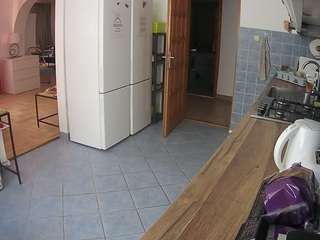 voyeurcam-julmodels-kitchen