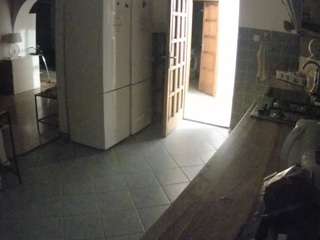 voyeurcam-julmodels-kitchen