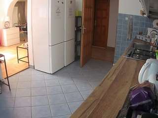 voyeurcam-julmodels-kitchen