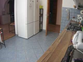 voyeurcam-julmodels-kitchen