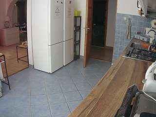 le modèle voyeurcam-julmodels-kitchen est en webcam porno dans un show sur le site camsoda, il possède les tags suivants: amateur,julmodels-house,thong,tease,strip,spank,roleplay,pussy,pov,ass,lingerie,flashing,fingers,fetish,feet,dirty talk,cock rating,brown eyes,bikini,athletic