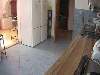 voyeurcam-julmodels-kitchen