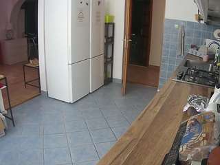 voyeurcam-julmodels-kitchen