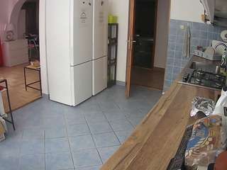 voyeurcam-julmodels-kitchen