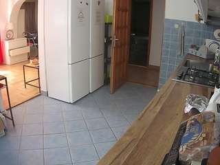 voyeurcam-julmodels-kitchen