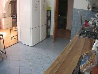 voyeurcam-julmodels-kitchen