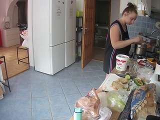 voyeurcam-julmodels-kitchen webcam