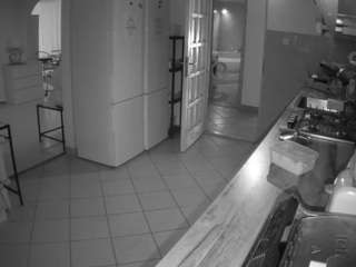 voyeurcam-julmodels-kitchen