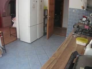 voyeurcam-julmodels-kitchen