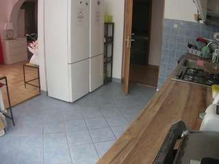 voyeurcam-julmodels-kitchen webcam