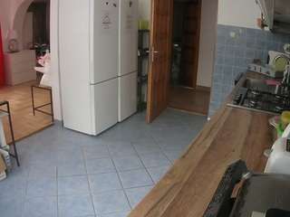 voyeurcam-julmodels-kitchen