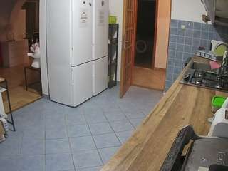 voyeurcam-julmodels-kitchen