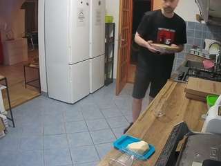 voyeurcam-julmodels-kitchen