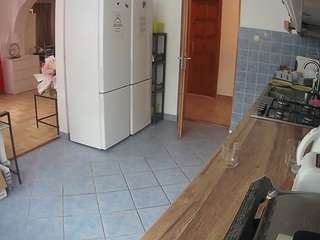 voyeurcam-julmodels-kitchen