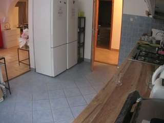 voyeurcam-julmodels-kitchen