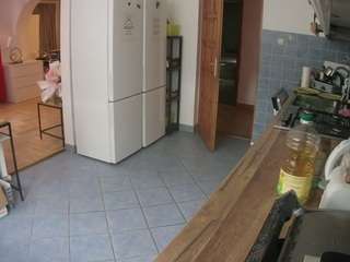 voyeurcam-julmodels-kitchen