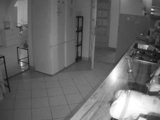 voyeurcam-julmodels-kitchen