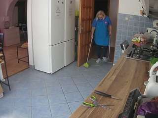 voyeurcam-julmodels-kitchen