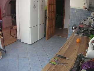voyeurcam-julmodels-kitchen