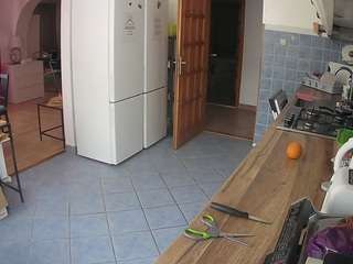 voyeurcam-julmodels-kitchen