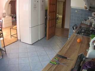voyeurcam-julmodels-kitchen