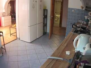 voyeurcam-julmodels-kitchen