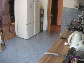 voyeurcam-julmodels-kitchen