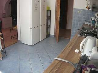 voyeurcam-julmodels-kitchen