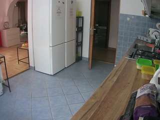 voyeurcam-julmodels-kitchen