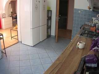 voyeurcam-julmodels-kitchen