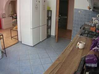 voyeurcam-julmodels-kitchen