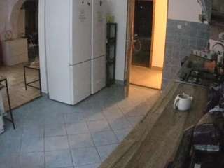 voyeurcam-julmodels-kitchen