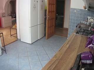 voyeurcam-julmodels-kitchen