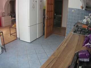 voyeurcam-julmodels-kitchen