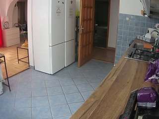 voyeurcam-julmodels-kitchen