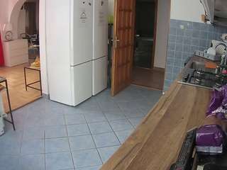 voyeurcam-julmodels-kitchen