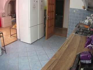 voyeurcam-julmodels-kitchen
